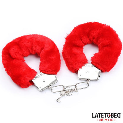 Conjunto bondage com penas para momentos íntimos de luxo